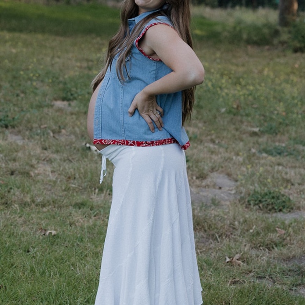 Sleeveless Denim Button-Up Vest with Red Bandana Trim